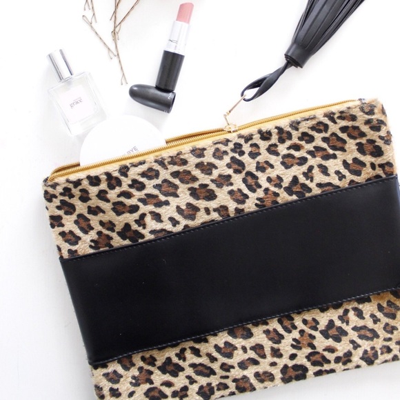 THE CLARA—AUTHENTIC COWHIDE & CALF HAIR LARGE CLUTCH!! BNWT & DUST BAG!! - Picture 4 of 7